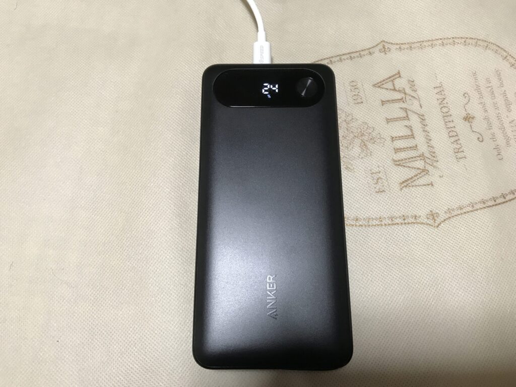 Anker Power Bank (20000mAh, 87W, Built-In USB-C ケーブル)